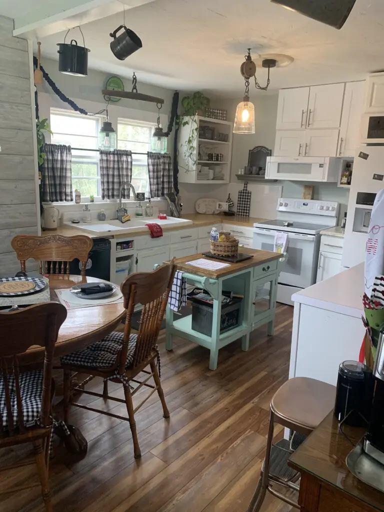 18b1a3f7 5cf7 4f98 bb72 d39033fa8228