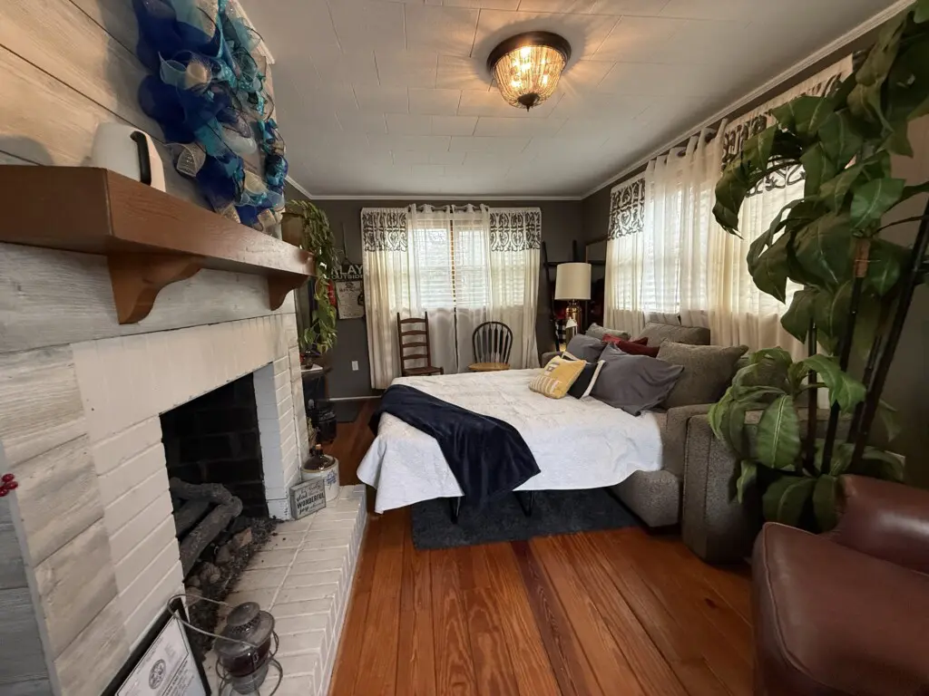 38e8859d 9efa 42c0 b64a d60bf2f4b16b