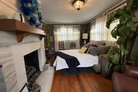 38e8859d 9efa 42c0 b64a d60bf2f4b16b